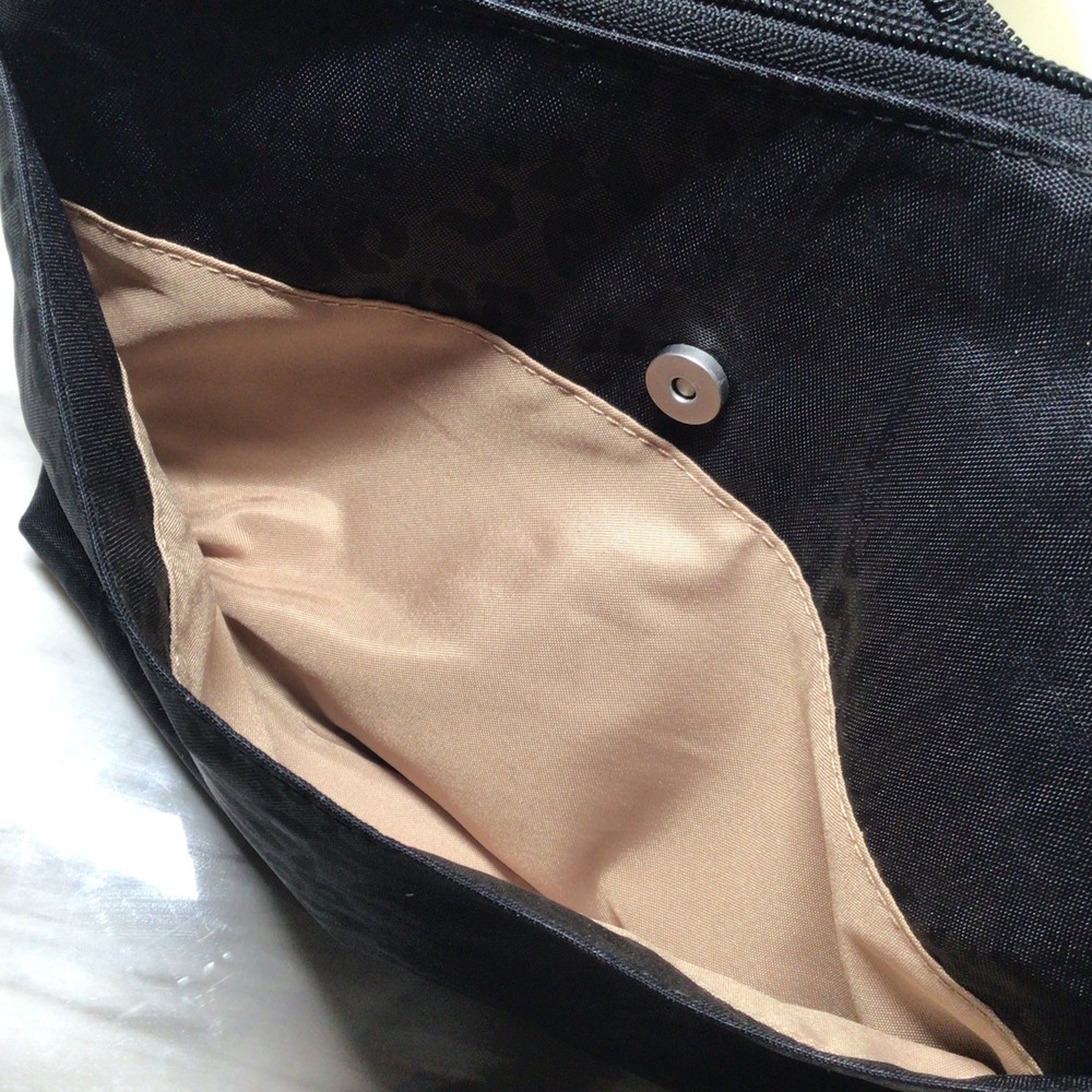 Black Baggalini Crossover with Zippers and Magnetic Closure Leopard Print - Picture 9 of 16